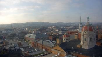 Weather camera view of The Yorktowne Hotel.