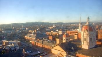 Weather camera view of The Yorktowne Hotel.