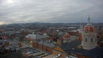 Weather camera view of The Yorktowne Hotel.