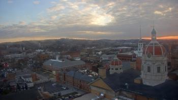 Weather camera view of The Yorktowne Hotel.