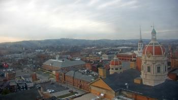 Weather camera view of The Yorktowne Hotel.