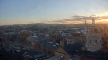 Weather camera view of The Yorktowne Hotel.