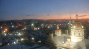 Weather camera view of The Yorktowne Hotel.