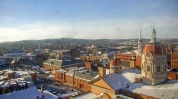 Weather camera view of The Yorktowne Hotel.