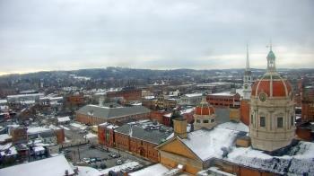 Weather camera view of The Yorktowne Hotel.