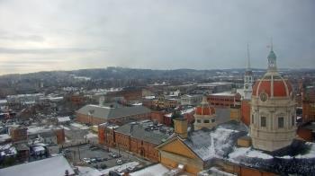 Weather camera view of The Yorktowne Hotel.