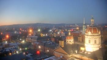 Weather camera view of The Yorktowne Hotel.