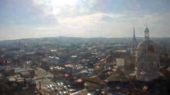 Weather camera view of The Yorktowne Hotel.