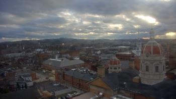 Weather camera view of The Yorktowne Hotel.