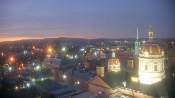 Weather camera view of The Yorktowne Hotel.