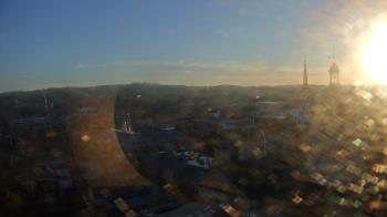 Weather camera view of The Yorktowne Hotel.