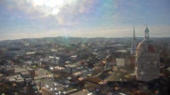 Weather camera view of The Yorktowne Hotel.