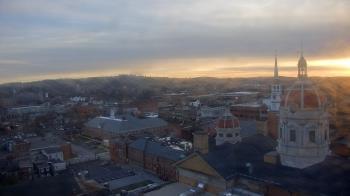 Weather camera view of The Yorktowne Hotel.