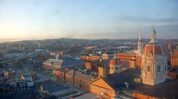 Weather camera view of The Yorktowne Hotel.