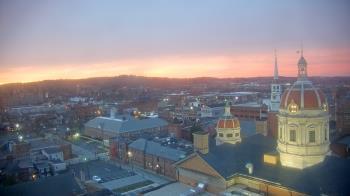 Weather camera view of The Yorktowne Hotel.