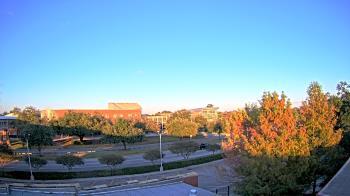 Weather camera view of Chalmette HS.