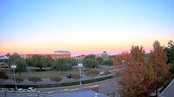Weather camera view of Chalmette HS.