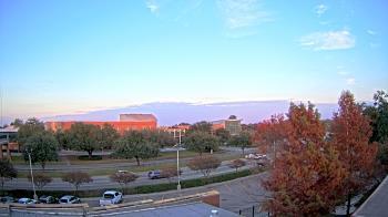 Weather camera view of Chalmette HS.