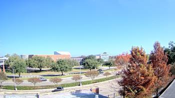 Weather camera view of Chalmette HS.