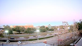 Weather camera view of Chalmette HS.