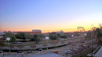 Weather camera view of Chalmette HS.