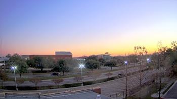 Weather camera view of Chalmette HS.