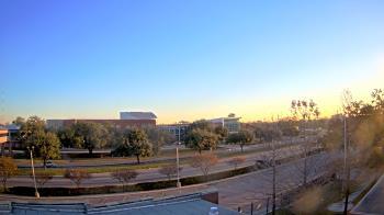 Weather camera view of Chalmette HS.