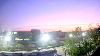 Weather camera view of Chalmette HS.
