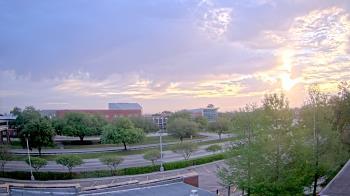Weather camera view of Chalmette HS.