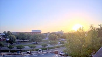 Weather camera view of Chalmette HS.
