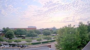 Weather camera view of Chalmette HS.
