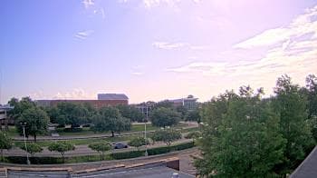 Weather camera view of Chalmette HS.