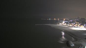 Weather camera view of Edgewater Beach.