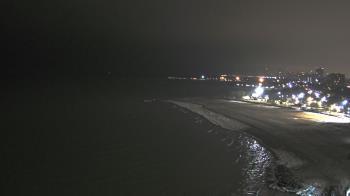 Weather camera view of Edgewater Beach.