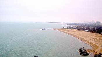 Weather camera view of Edgewater Beach.