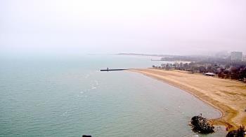 Weather camera view of Edgewater Beach.
