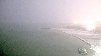 Weather camera view of Edgewater Beach.