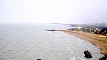 Weather camera view of Edgewater Beach.