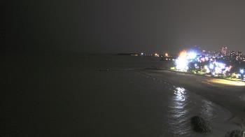 Weather camera view of Edgewater Beach.