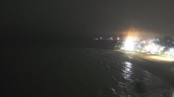 Weather camera view of Edgewater Beach.