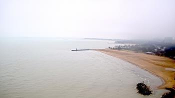 Weather camera view of Edgewater Beach.
