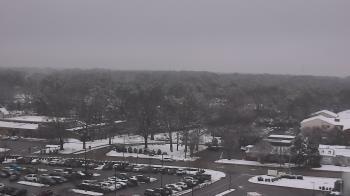 Weather camera view of Chippenham Hospital.