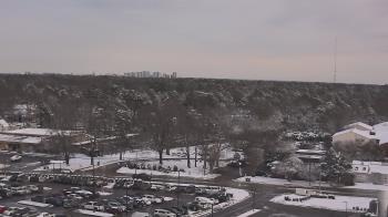 Weather camera view of Chippenham Hospital.
