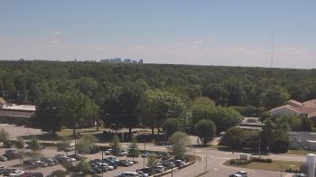 Weather camera view of Chippenham Hospital.