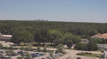 Weather camera view of Chippenham Hospital.
