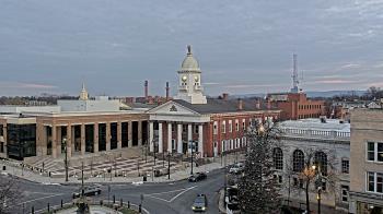 Weather camera view of Franklin County 11-30 Visitors Center.