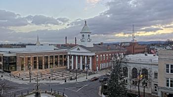 Weather camera view of Franklin County 11-30 Visitors Center.