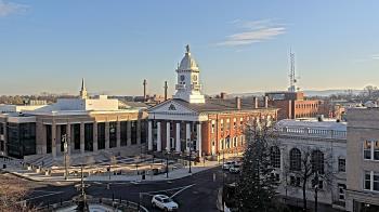 Weather camera view of Franklin County 11-30 Visitors Center.