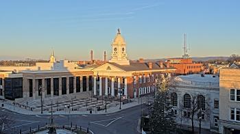 Weather camera view of Franklin County 11-30 Visitors Center.