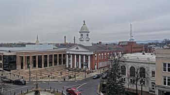 Weather camera view of Franklin County 11-30 Visitors Center.